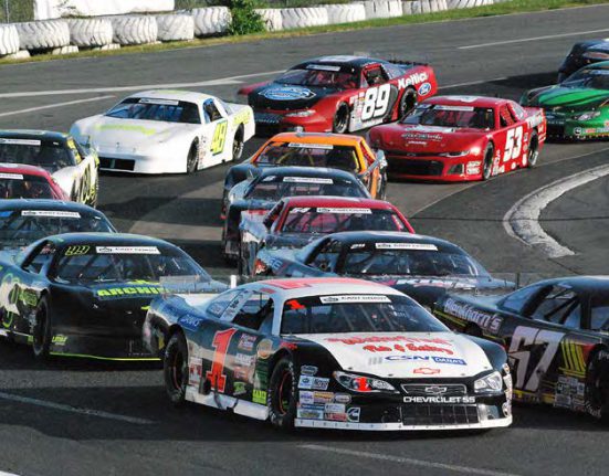 Pro stock car race